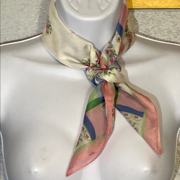 VNTG Pastel Pink and Blue Floral Square Scarf with Elegant Design - Picture 2 of 5